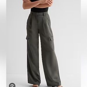 NWTs Express high waisted cargo trousers pants 10L